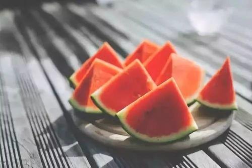 酷暑吃瓜,酷暑吃瓜，清凉一夏
